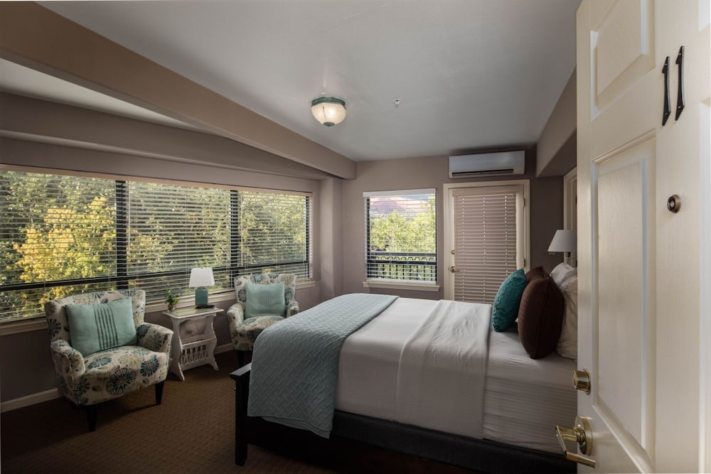 The Inn Above Oak Creek - photo 33