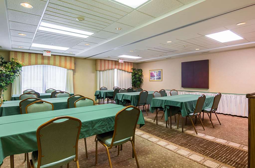 Quality Inn & Suites Kearneysville Martinsburg - photo 24