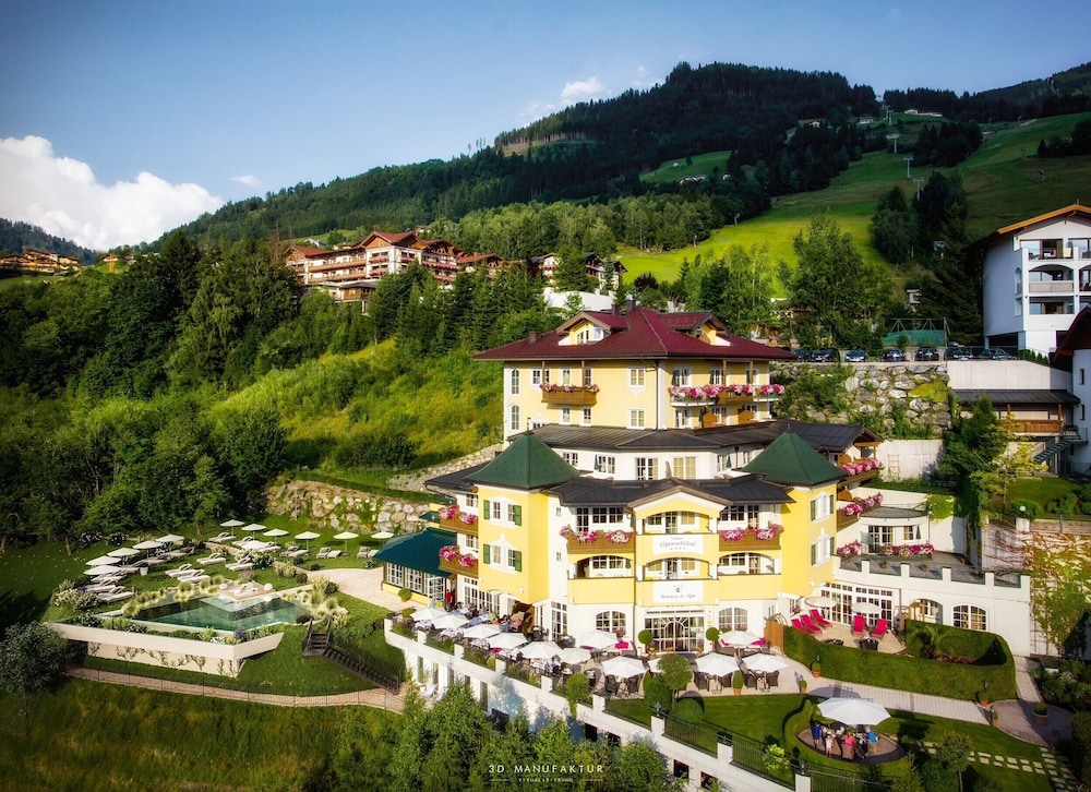Hotel AlpenSchlössl in Sankt Johann Im Pongau, Austria
