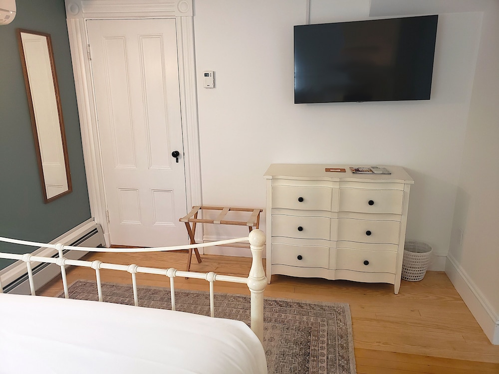 Sand Bar Cottage Inn - photo 14