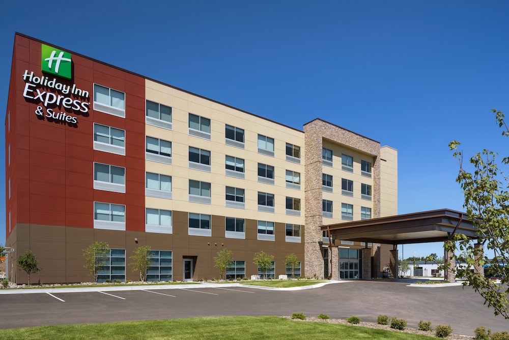 Holiday Inn Express & Suites Duluth North Miller Hill