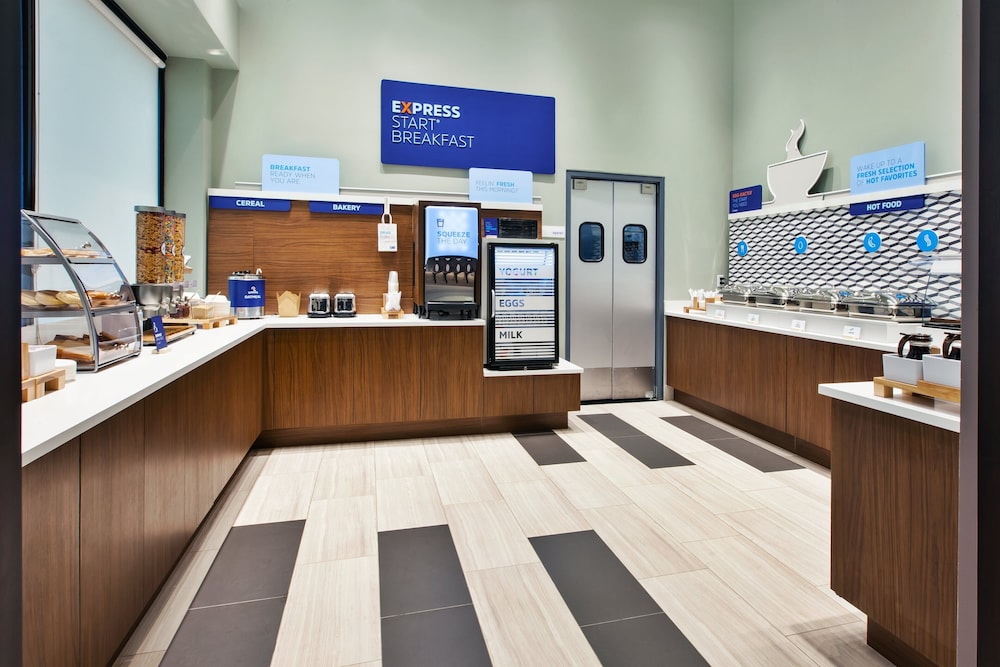 Holiday Inn Express NYC Brooklyn Sunset Park by IHG - photo 24