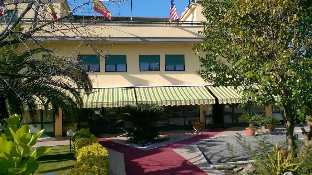 Laurence - carbon neutral hotel in Rome