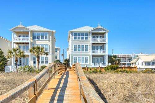 Sandstep by Carolina Beach Realty — 4-Star Luxury Hotel in Carolina Beach, United States
