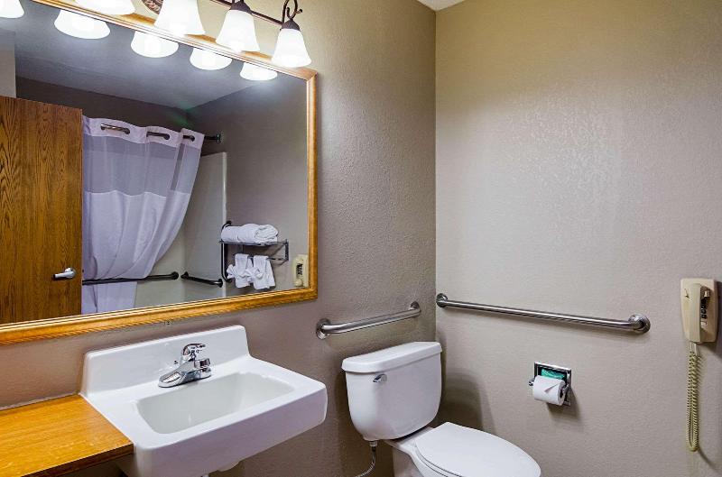 Quality Inn Sidney I 80 - photo 28