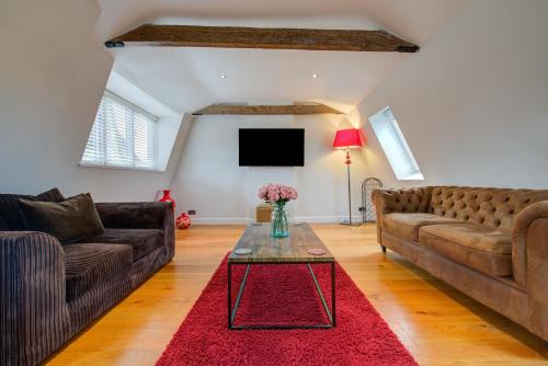Spacious Townhouse on Quiet Street Wi Fi Desk — 4-Star Luxury Hotel in Stamford, United Kingdom