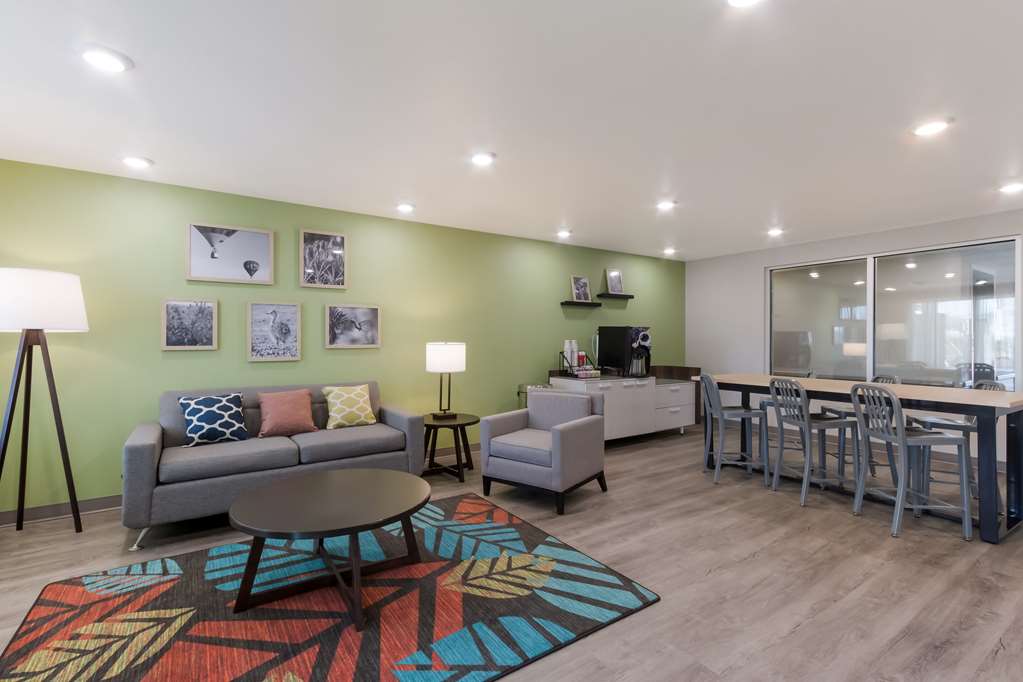 Woodspring Suites Chandler Airport - photo 5