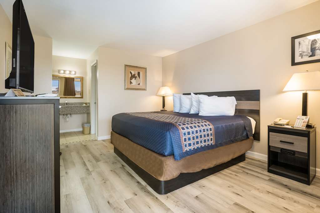 Americas Best Value Inn Refugio - photo 13