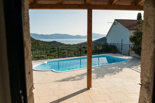 Holiday Home Bacinelle with Pool & Sea View — 4-Star Luxury Hotel in Gradac, Croatia