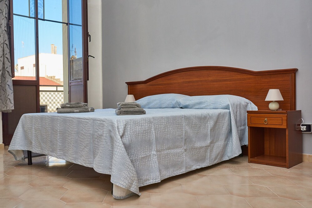 Bed and Breakfast Station — 4-Star Luxury Hotel in Brindisi, Italy