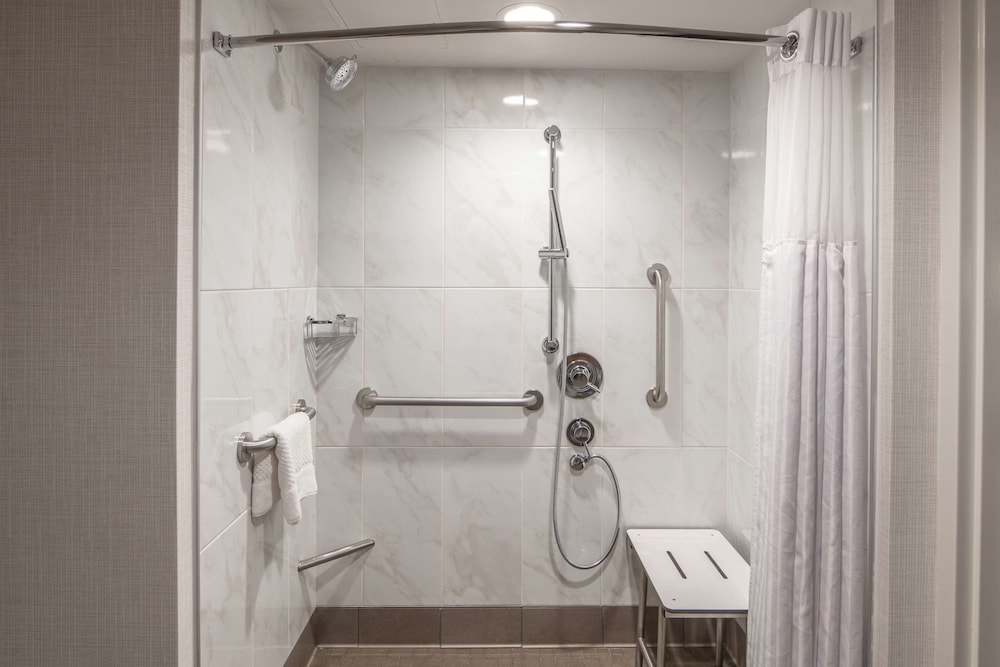 DoubleTree by Hilton Dallas Farmers Branch - photo 16
