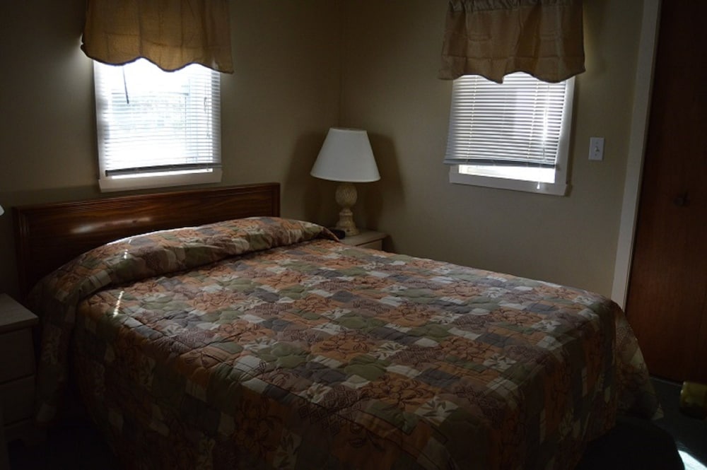 Kennebunk Gallery Motel & Cottages - photo 6
