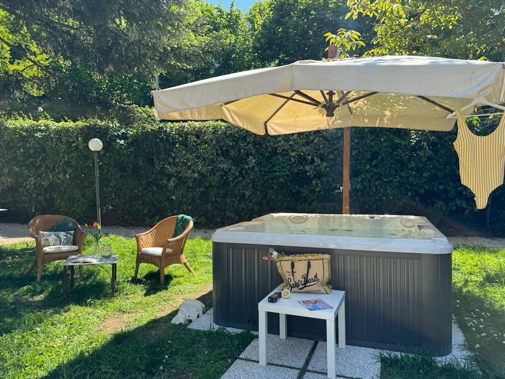 Villa Gilù — 4-Star Luxury Hotel in Massa Lubrense, Italy