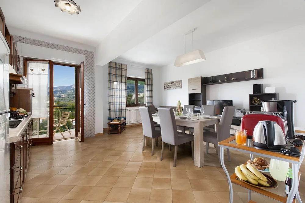 Appartamento D'Orazio — 4-Star Luxury Hotel in Sorrento, Italy