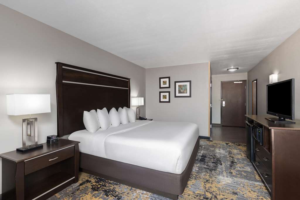 La Quinta Inn & Suites by Wyndham Sioux Falls - photo 27