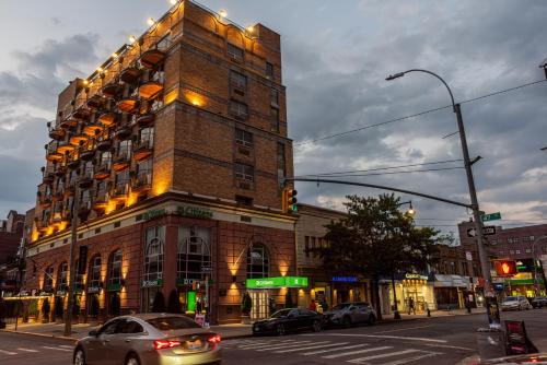 Avenue Plaza Hotel in Brooklyn, United States