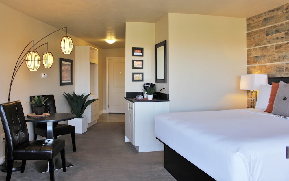 Inn on the Cliff - photo 10