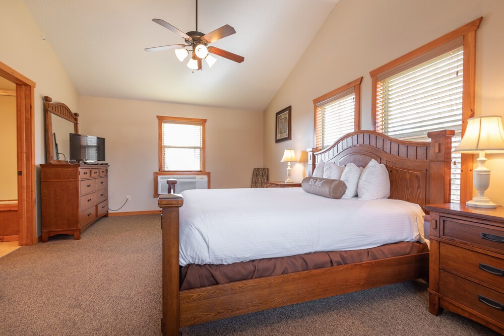 Lodges At Table Rock - photo 19