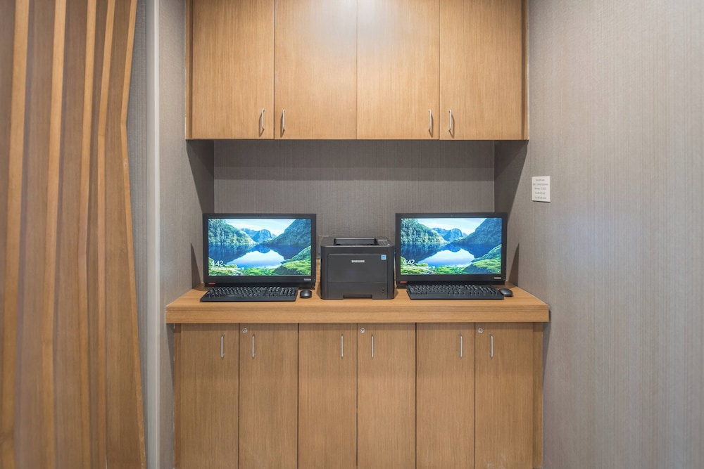 SpringHill Suites by Marriott Dallas McKinney Allen - photo 16