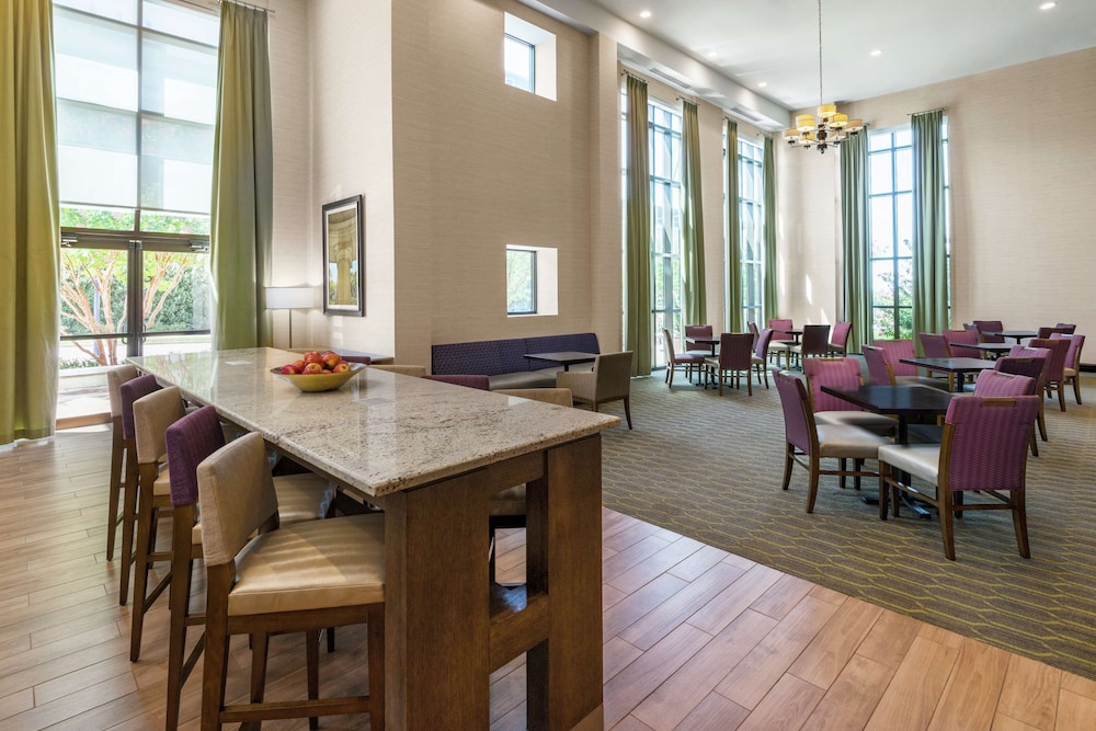 Hampton Inn & Suites National Harbor Alexandria Area - photo 6