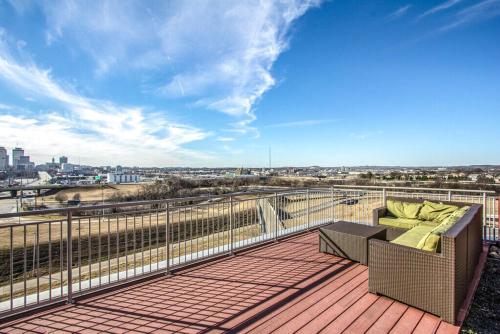 Amazing 2 Bd 4th floor condo with spectacular views — 4-Star Luxury Hotel in Nashville, United States