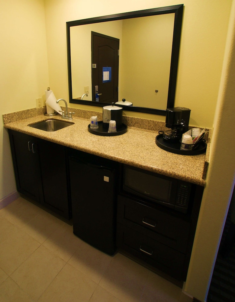 Hampton Inn & Suites St. Louis South I 55 - photo 35