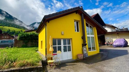 Charmante maisonnette avec jardin in Unknown City, Switzerland