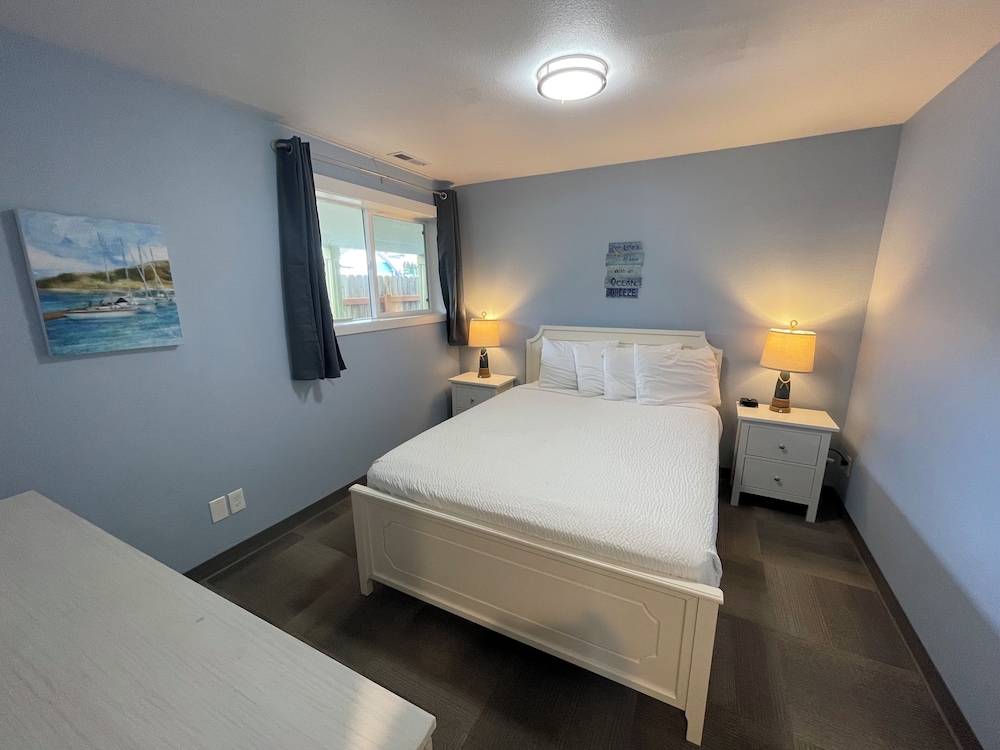 The Coastal Inn and Suites - photo 54