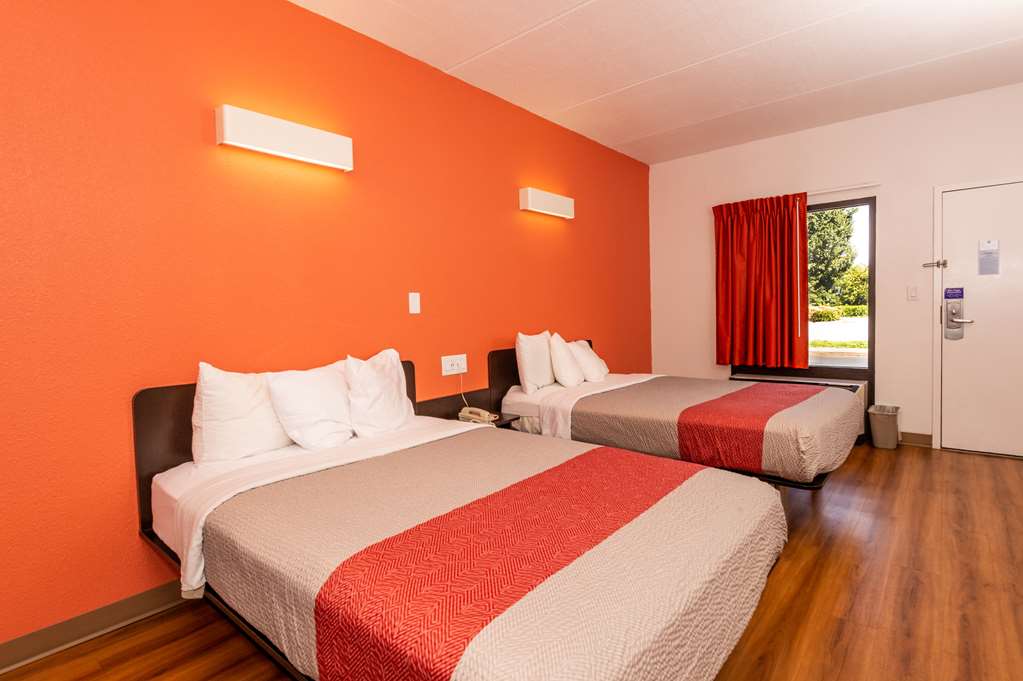 Motel 6 Kingsport TN - featured photo