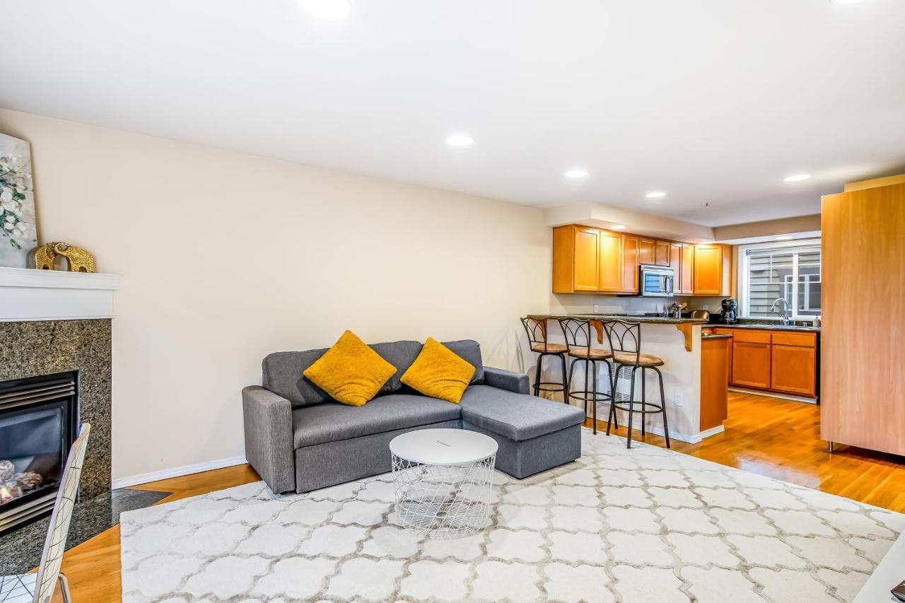 City Sojourn in Seattle, United States