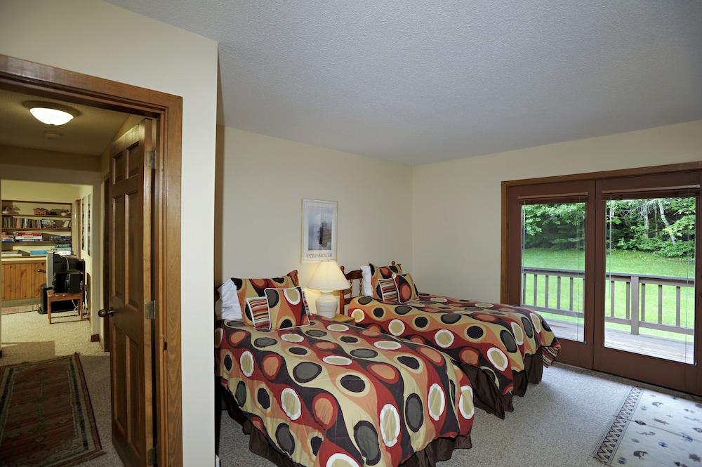 Bretton Woods - carbon neutral hotel in Carroll