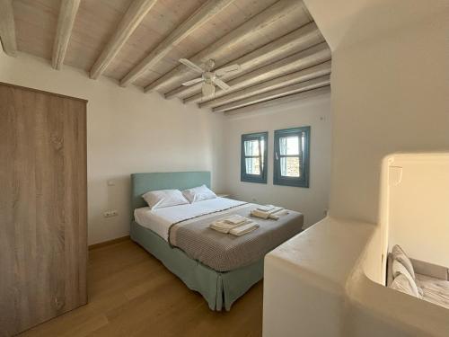 Almyra Blue Villa — 4-Star Luxury Hotel in Loutra, Greece