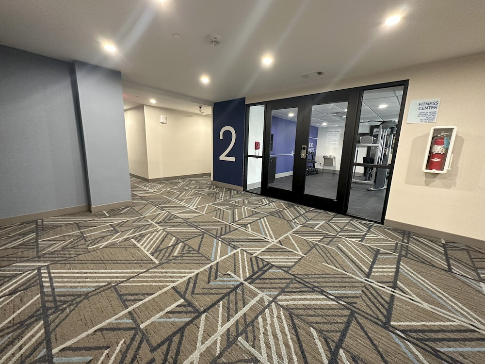 Holiday Inn Express Dallas Downtown - photo 92