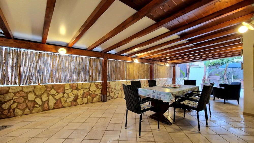 Casa Alamar 100 Metri dal Mare — 4-Star Luxury Hotel in Alcamo, Italy