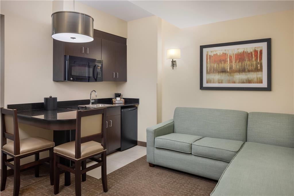 Ramada Plaza Resort & Suites by Wyndham Orlando Intl Drive - photo 43