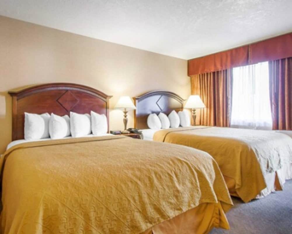 Quality Inn Airport Convention Center - photo 24