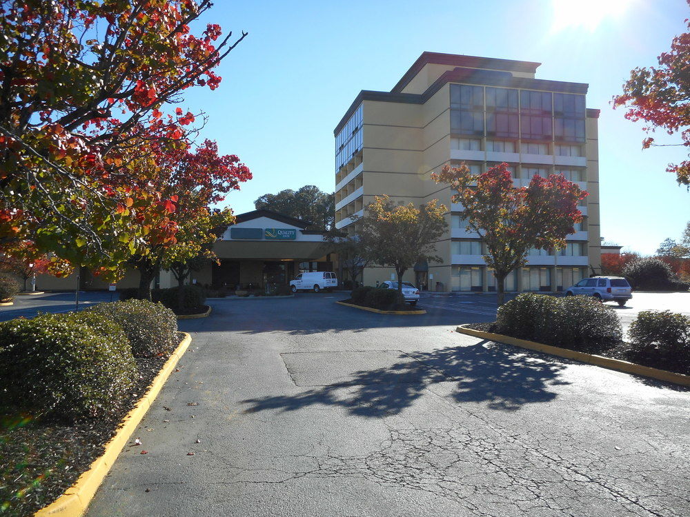 Clarion Inn & Suites By Hampton Convention Center - photo 31