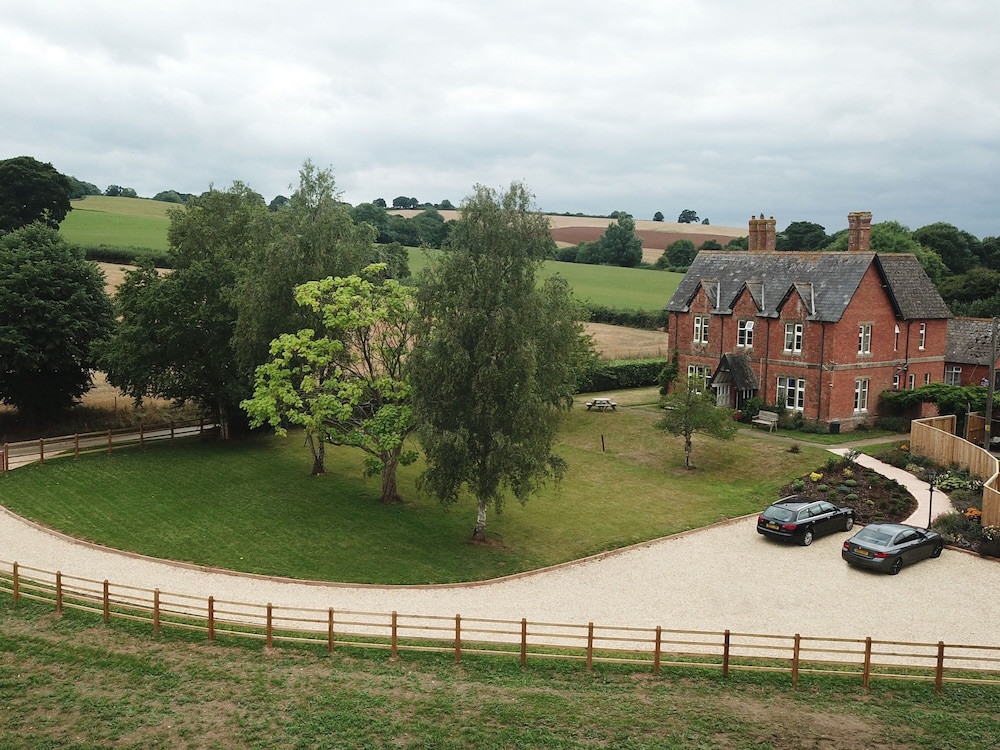 Newcourt Barton — 4-Star Luxury Hotel in Cullompton, United Kingdom