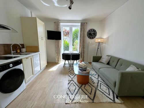 Pedro Cote Jardin in Cherbourg-Octeville, France