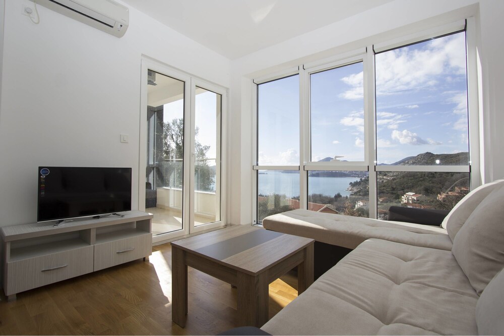 Apartments Anja — 4-Star Luxury Hotel in Budva, Montenegro
