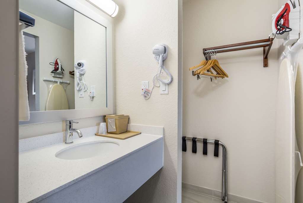 Quality Inn & Suites Suffolk West - photo 22