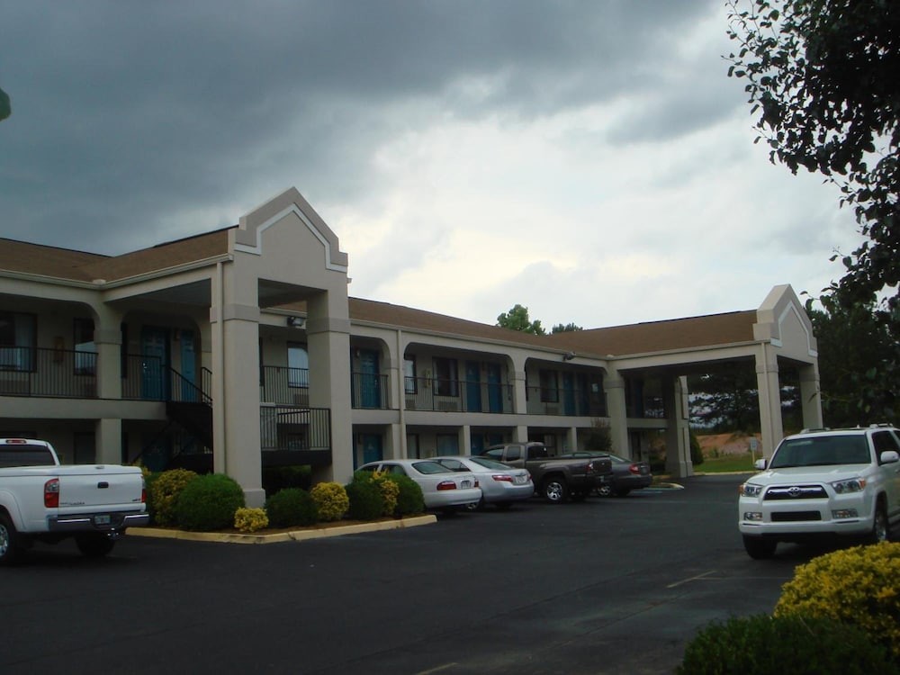 Key West Inn Roanoke - photo 22