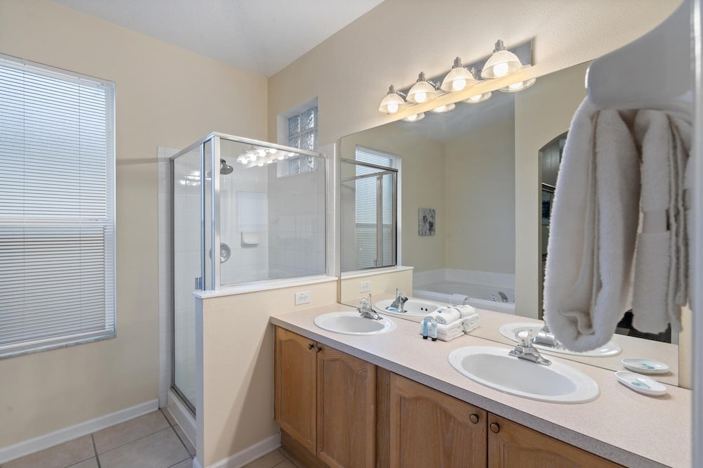 8104 fan Palm way - photo 20