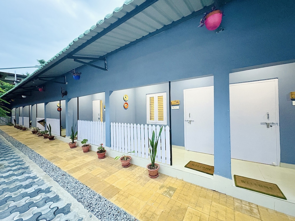 The Gulmohar Inn - last minute hotel in Guwahati