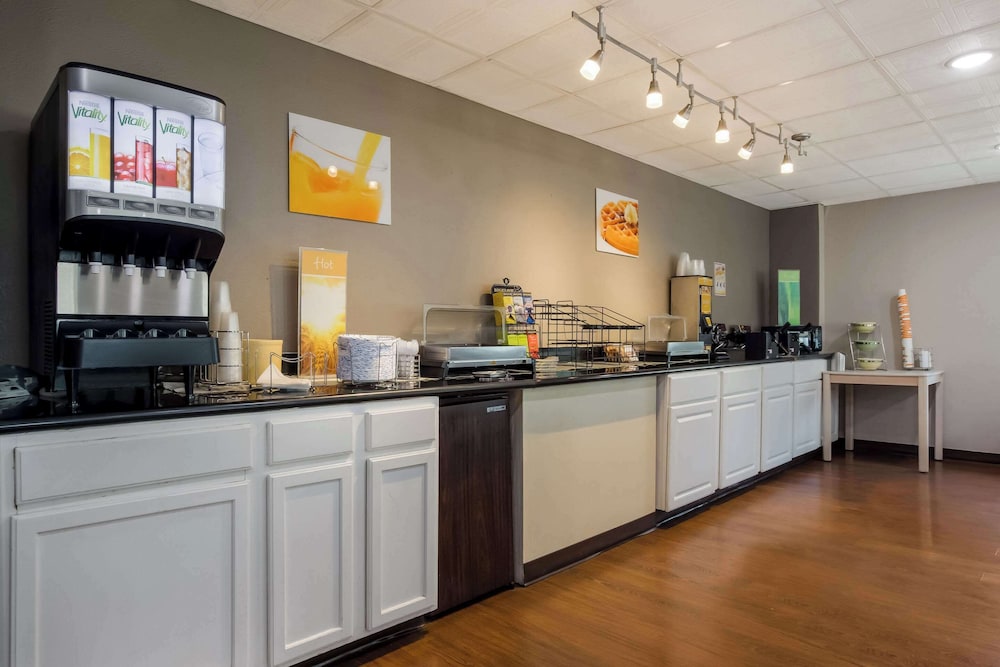 Suburban Studios Millville - photo 21