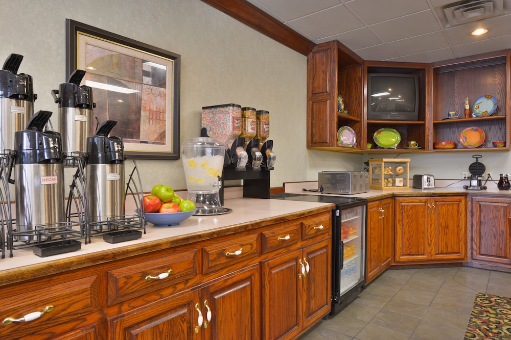 The Dels Pittsburg - photo 46