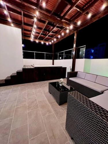 Outstanding Pent House w Jacuzzi — 4-Star Luxury Hotel in Santiago De Los Caballeros, Dominican Republic