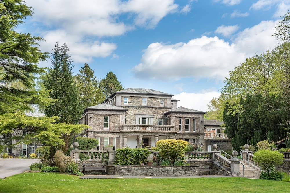 Windermere Manor Hotel - carbon neutral hotel in Windermere