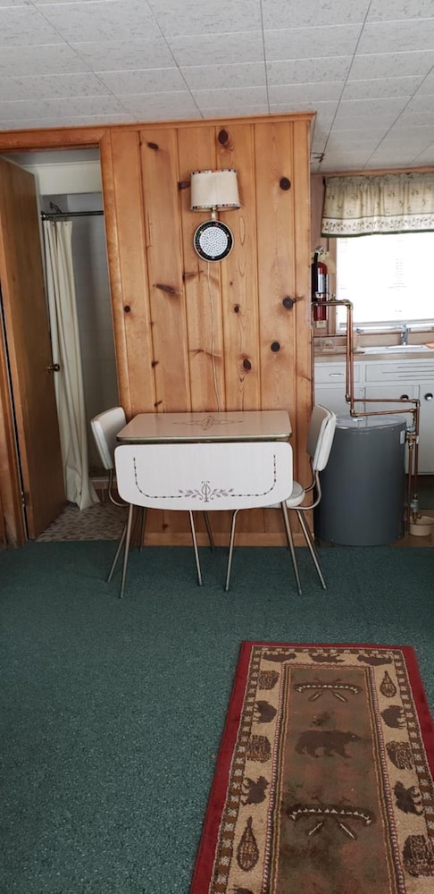 Chapel Hill Motel - photo 24