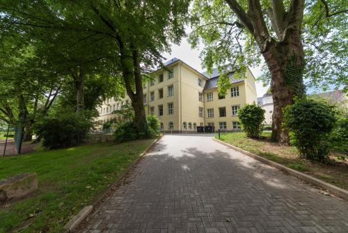 Lunas Appartements in der alten Schule Essen — 4-Star Luxury Hotel in Essen, Germany